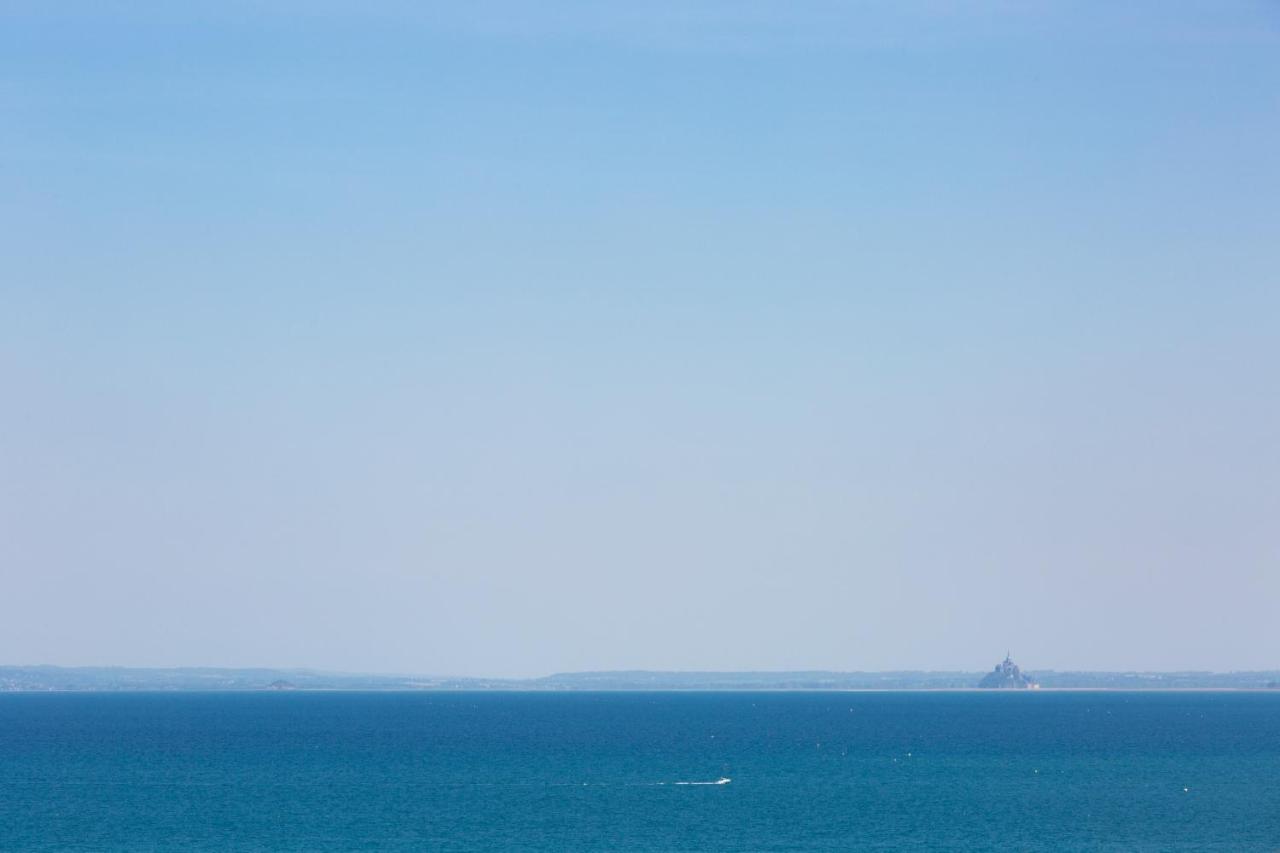 La Metairie-Du-Vauhariot - Vue Mer Et Mont Saint Michel - Piscine Chauffee - Acces Gr34 Cancale Luaran gambar